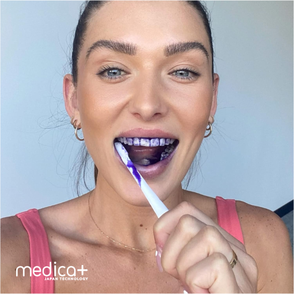 MEDICA+ V34 Teeth Whitening Concealer